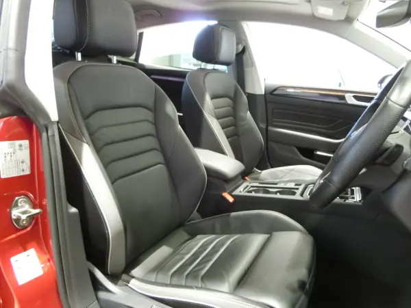 Volkswagen Arteon TSI 4Motion Elegance 4WD Luxury Package Certified Used Car Warranty (Kings Red Metallic) — photo 8