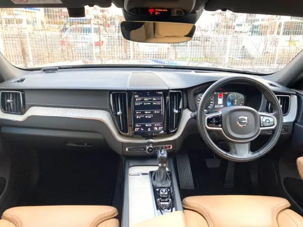 2019 Volvo Xc60 — photo 2