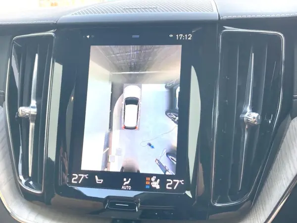 Volvo XC60 D4 AWD Inscription Diesel Turbo 4WD harman/kardon Brown Leather Genuine Navigation 360° View Camera Memory Power Seat Seat Heater Ventilation Non-Smoking Vehicle Power Tailgate Bluetooth ETC BLIS (Onyx Black Metallic) — photo 9