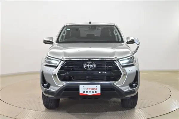 2023 Toyota Hilux — photo 2