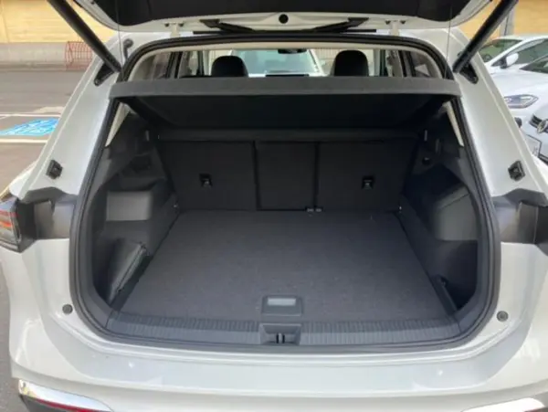 Volkswagen Tiguan TDI 4Motion Elegance Diesel Turbo 4WD (White) — photo 7