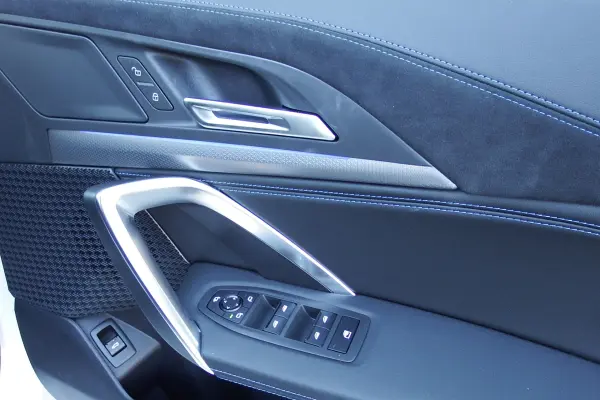 BMW X1 xDrive20d M Sport DCT Diesel Turbo 4WD Alcantara Vegan Black Seats 18AW Rental Up Vehicle (Alpine White) — photo 8