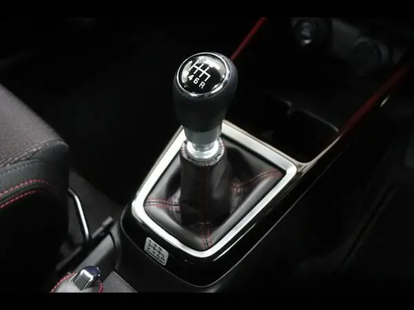 2023 Suzuki Swift — photo 3