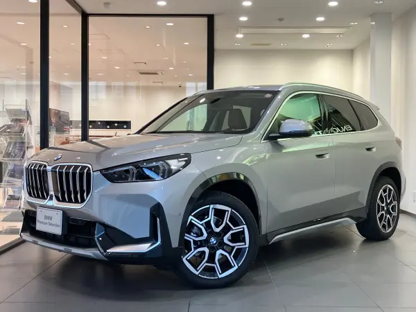 BMW X1 xDrive20d xLine DCT Diesel Turbo 4WD Space Silver Veganza Chestnut Seats Company Demo Rental Highline Package Option 19AW Harman Kardon Sound Surround Camera Power Rear Gate Seat Heater Active Seat Hands-off Assist (Space Silver Metallic) — thumbnail 1