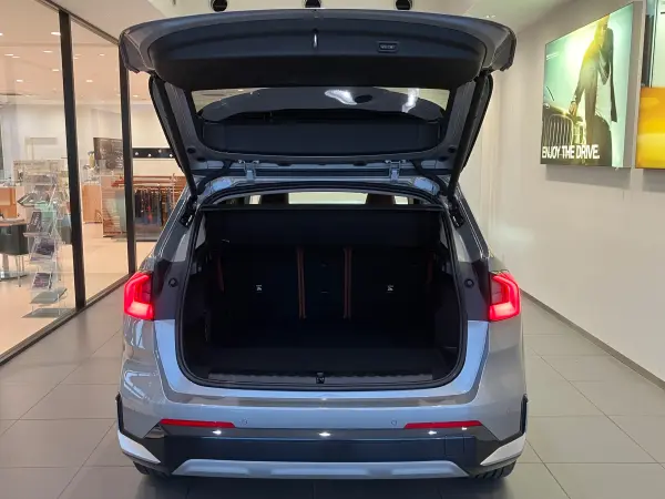 BMW X1 xDrive20d xLine DCT Diesel Turbo 4WD Space Silver Veganza Chestnut Seats Company Demo Rental Highline Package Option 19AW Harman Kardon Sound Surround Camera Power Rear Gate Seat Heater Active Seat Hands-off Assist (Space Silver Metallic) — photo 8