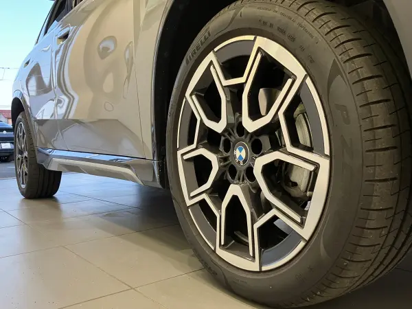 BMW X1 xDrive20d xLine DCT Diesel Turbo 4WD Space Silver Veganza Chestnut Seats Company Demo Rental Highline Package Option 19AW Harman Kardon Sound Surround Camera Power Rear Gate Seat Heater Active Seat Hands-off Assist (Space Silver Metallic) — photo 9