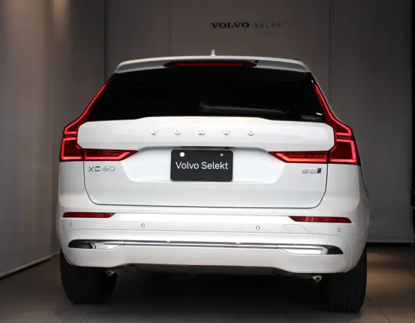 Volvo XC60 B5 AWD Inscription 4WD One Owner Google Equipped Leather Seats Harman Kardon Drive Recorder Seat Heater Ventilation Function Relaxation Function Surround View Camera Adaptive Cruise Control (Crystal White Pearl) — photo 7