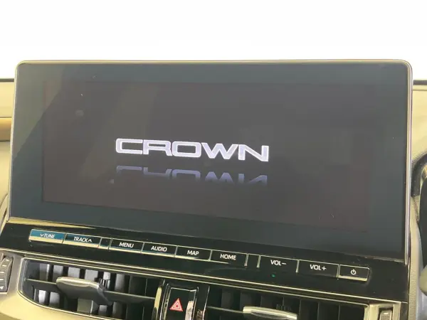 2021 Toyota Crown — photo 3