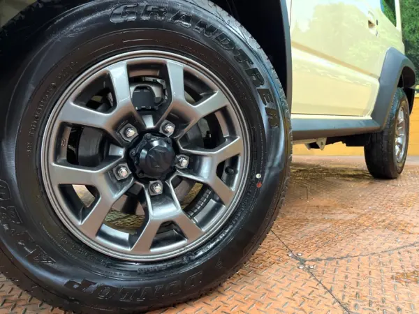 Suzuki Jimny Sierra 1.5 JC 4WD with 9-inch Display Audio, Backup Camera, Safety Support, Cruise Control, Seat Heater, Non-Smoking, Corner Sensors, LED Headlights, ETC, Genuine 15-inch Alloy Wheels, Downhill Assist, Auto Lights (Chiffon Ivory Metallic) — photo 9