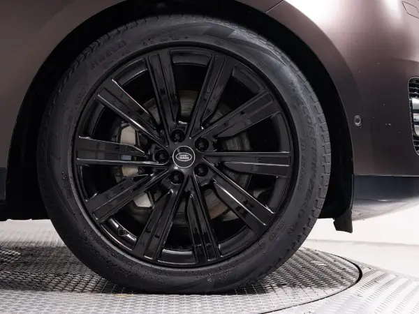 2023 Landrover Rangerover — photo 3