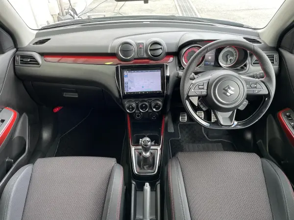 2023 Suzuki Swift — photo 2