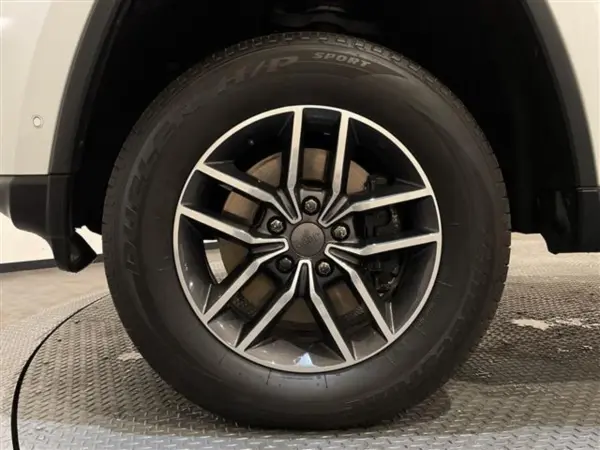 Jeep Grand Cherokee Limited 4WD — photo 9
