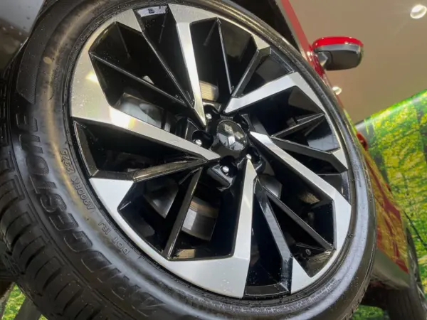 Mitsubishi Outlander PHEV 2.4 G 4WD — photo 8