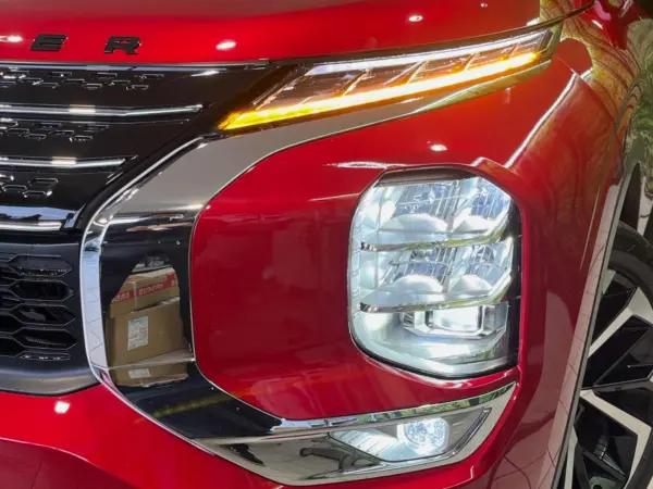 Mitsubishi Outlander PHEV 2.4 G 4WD — photo 9