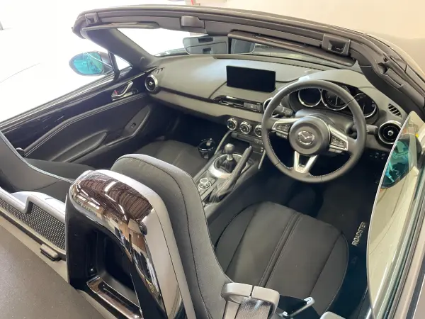 Mazda Roadster 1.5 S Special Package One-Owner Non-Smoking Car Genuine Display Audio Seat Heater Mazda Radar Cruise Control LED Headlights Spare Key Clearance Sonar (Jet Black Mica) — photo 7