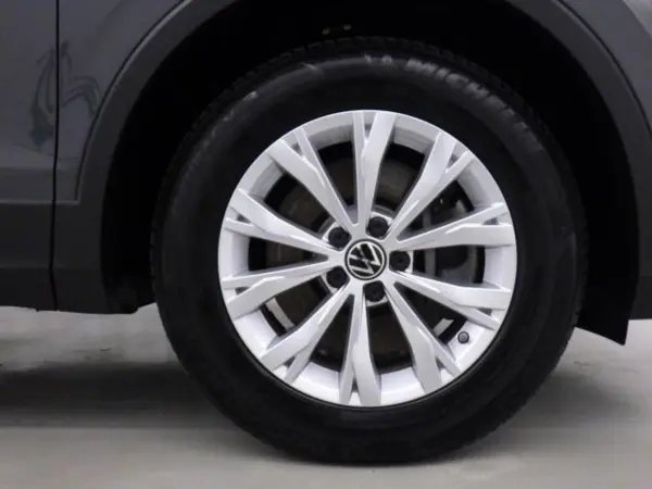 Volkswagen Tiguan TSI 4Motion Active Advance 4WD (Gray) — photo 7