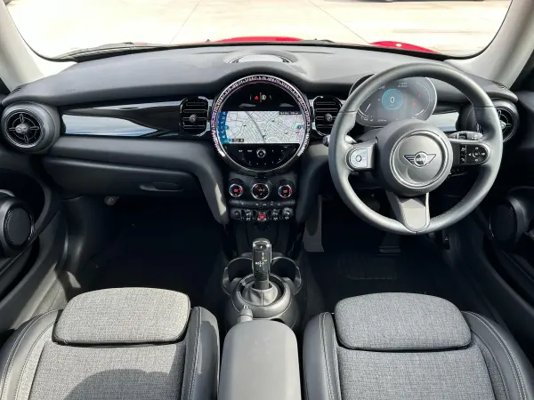 2021 Mini Cooper — photo 2 | Tuminion Kenya