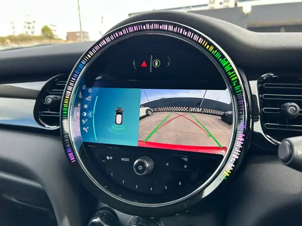 2021 Mini Cooper — photo 8 | Tuminion Kenya