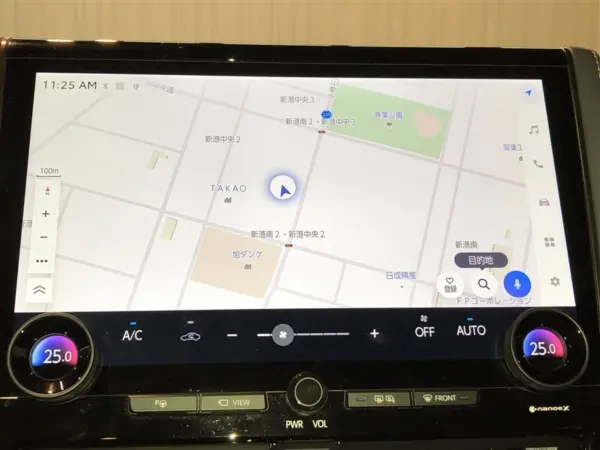 2023 Toyota Alphard — photo 3