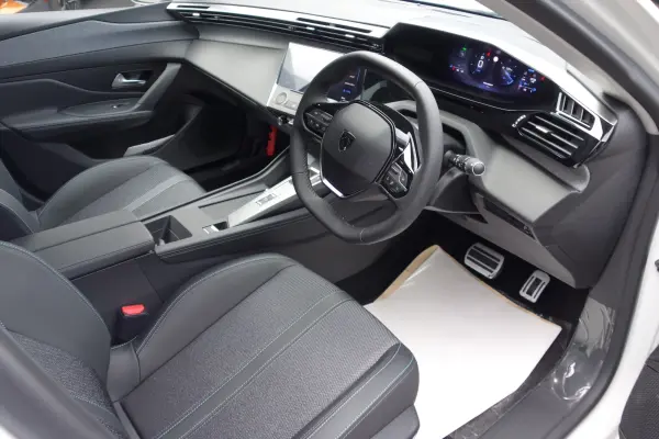 Peugeot 308 Allure BlueHDi Diesel Turbo — photo 7