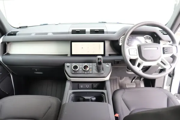 Land Rover Defender Standard - Manufacturer Certified Used Car with 2-Year Warranty (Fuji White) — photo 7