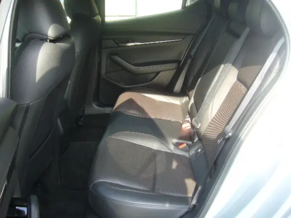 Mazda MAZDA3 Fastback 2.0 20S L Package — photo 7