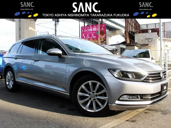 Volkswagen Passat Variant TDI Elegance Line Diesel Turbo Non-Smoking Car Discover Package TV Rear View Camera ACC Side Assist Lane Change Assist LED Headlights Alcantara & Leather Seats Seat Heater Power Tailgate ETC2.0 (Pyrite Silver Metallic)