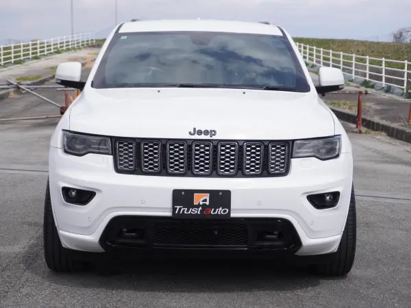2018 Jeep Grand Cherokee — photo 7 | Tuminion Kenya