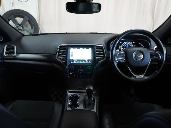 2018 Jeep Grand Cherokee — photo 2 | Tuminion Kenya