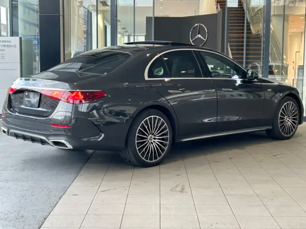 2025 Mercedes E Class — photo 2