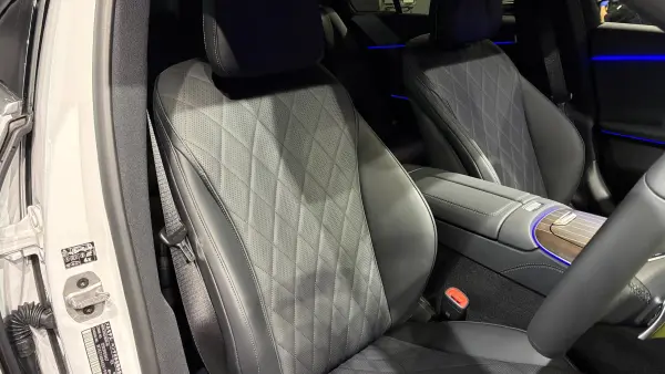 Mercedes-Benz E-Class E300 Exclusive (ISG) MP202601 Opalescent White Demo Car Non-Smoking Digital Interior Package Leather Exclusive Package Rear Axle Steering Head-Up Display Panorama Burmester (Opalescent White) — photo 7