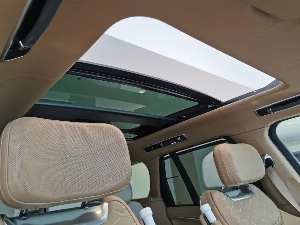 2023 Landrover Rangerover — photo 2