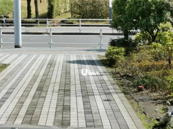 Land Rover Range Rover SV 4.4L P530 Standard Wheelbase 4WD Non-Smoking Car, Beige/White Leather, Sunroof, Power Steering, MERIDIAN, All-Seat Heater & Cooler & Massage, Head-Up Display, 23-inch Alloy Wheels, Tailgate Event Suite, ClearSight Interior Rearview Mirror (Icy White (Metallic)) — photo 9