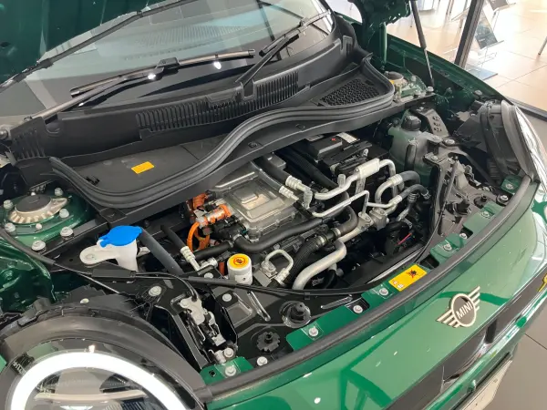 2025 Mini Cooper — photo 7 | Tuminion Kenya