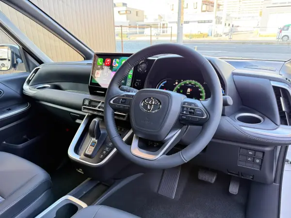 Toyota Noah 1.8 Hybrid S-Z 2026 Model Teammate Advanced Park Comfort Convenience Package Hi Panoramic View Monitor Universal Step 10.5-inch Navi Apple CarPlay HDMI Input USB Type-C Charging Triple LED Headlights (Platinum White Pearl Mica) — photo 9