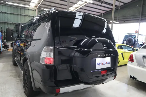 2019 Mitsubishi Pajero — photo 2