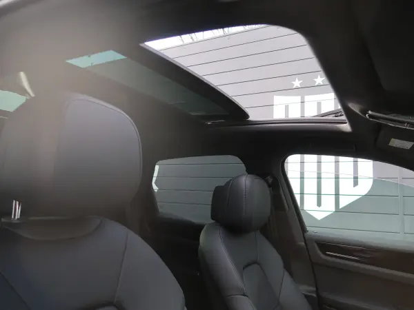 2019 Porsche Cayenne — photo 3