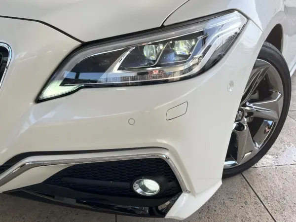 Toyota Crown 2.0 RS Advance Safety Package Plus Safety Sense Moonroof Digital Inner Mirror Leather Seat Package Genuine Navigation Genuine 18-inch Aluminum Alloy Wheels Seat Memory Seat Ventilation Super Live Sound (White Pearl Crystal Shine) — photo 9