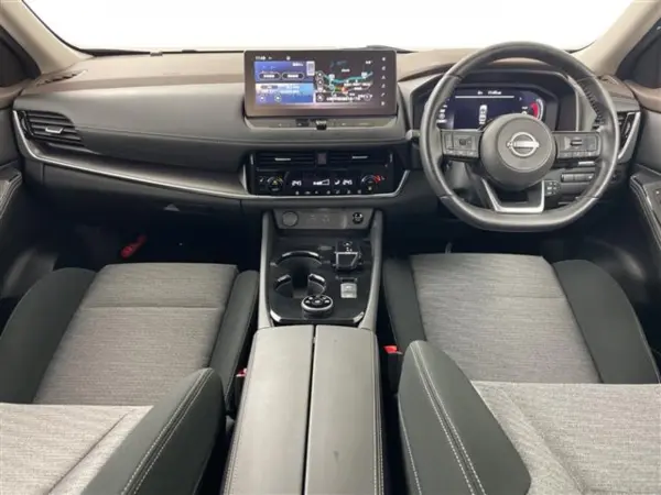 2022 Nissan Xtrail — photo 2