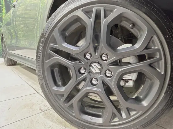 Suzuki Swift Sport 1.4 — photo 9