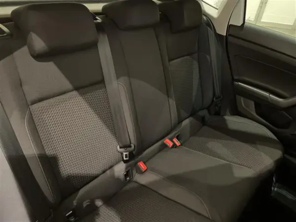 Volkswagen Polo TSI Comfortline All-in Safety Rear View Camera Android Auto Apple Car Play Backup Camera (Pure White) — photo 7