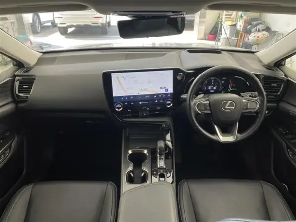 2023 Lexus Nx — photo 2