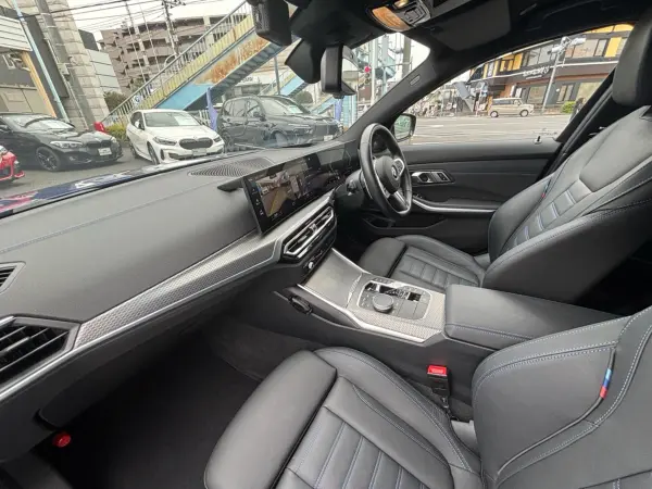 2023 Bmw 3 Series — photo 2