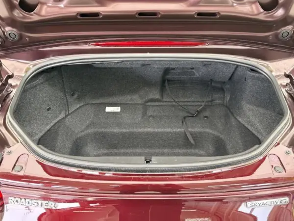 Mazda Roadster 1.5 35th Anniversary Edition — photo 9