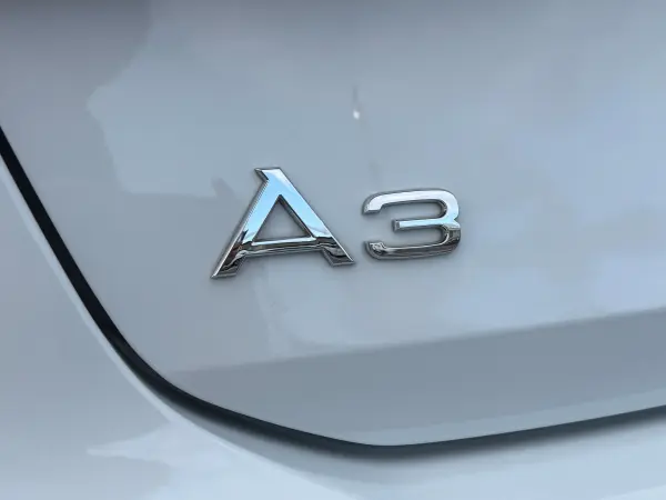 Audi A3 Sportback 30 TFSI Advanced — photo 7