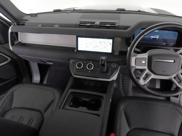 Land Rover Defender 90 SE 2.0L P300 4WD Pangea Green Metallic — photo 8