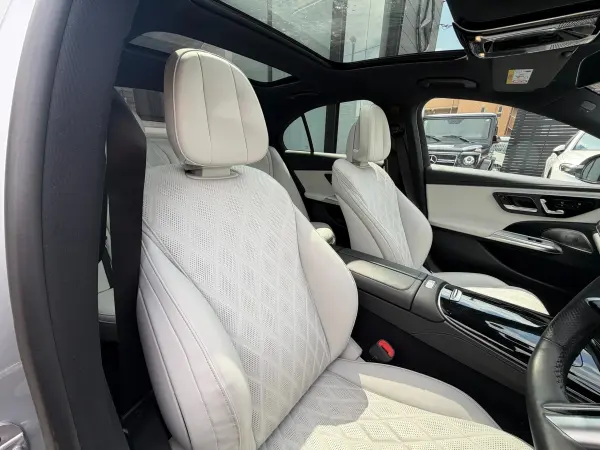 Mercedes-Benz E-Class E300 Exclusive AMG Line Package (with ISG) MP202401 Digital Interior Package/Leather Exclusive Package/Power Seats with Memory/Seat Heaters/Seat Ventilation/360-Degree Camera System/Power Rear Gate (High-Tech Silver) — photo 9