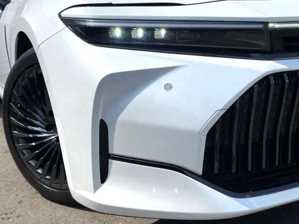 Toyota Crown 2.5 Z Hybrid Black Package Mid Brown Premium Nappa Leather Seats Safety Sense Genuine 12.3-inch Display Audio Panoramic View 4-eye LED Headlights Genuine 20-inch Splattering AW Non-smoking Car (Precious White Pearl) — photo 8