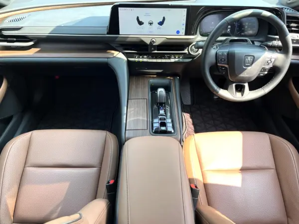 2024 Toyota Crown — photo 2