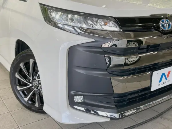 Toyota Noah 1.8 Hybrid S-Z — photo 8